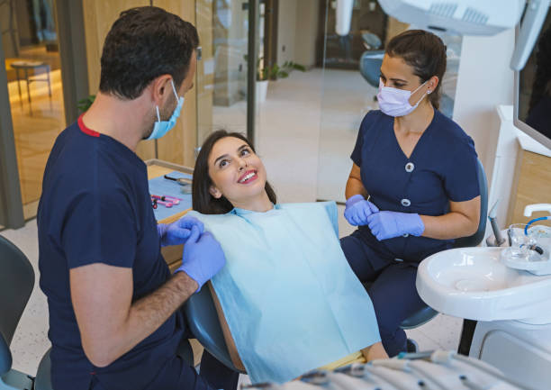 Best Tooth Extraction  in Lakes Of The Four Seasons, IN